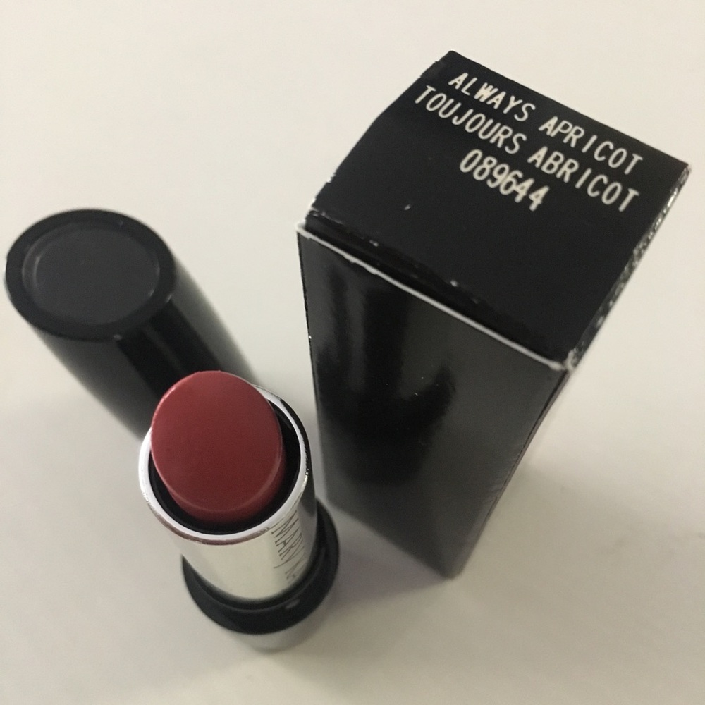 Semi-Matte Lipstick: Always Apricot